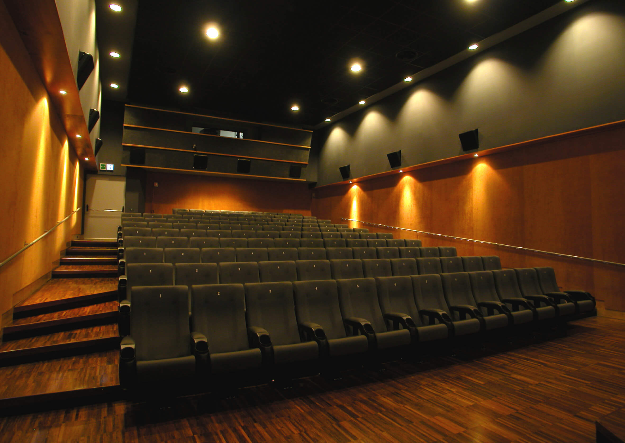 sala cinema tappezzeria d'arredamento Acilia Roma